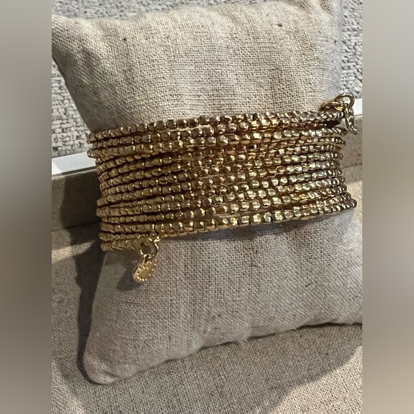 Stella & Dot Bardot Spiral Bangle Gold - Picture 3 of 5